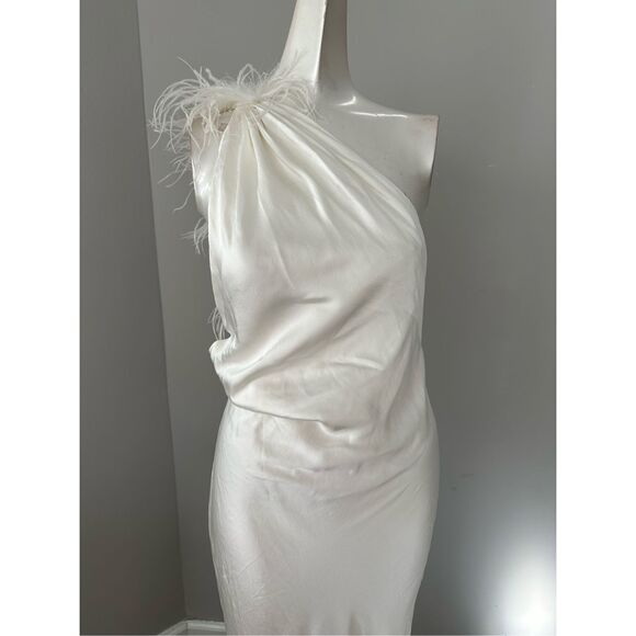 NWT MadeByIla One Shoulder Feather Trim Open Back Silk Emma Gown White $1200 - Picture 6 of 15